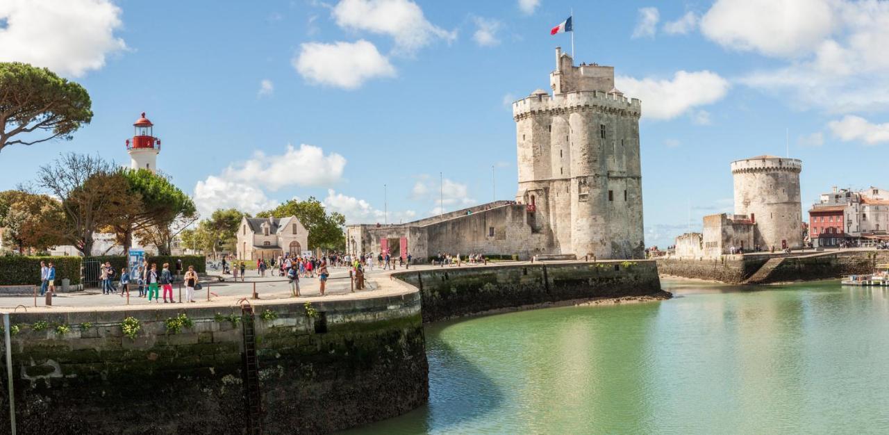 Charmant Cocon Iode Cosy Equipe, Baigne De Lumiere, Situe Au Coeur De La Rochelle A 1Min A Pied Du Marche Central Avec Tv Et Wifi Екстериор снимка