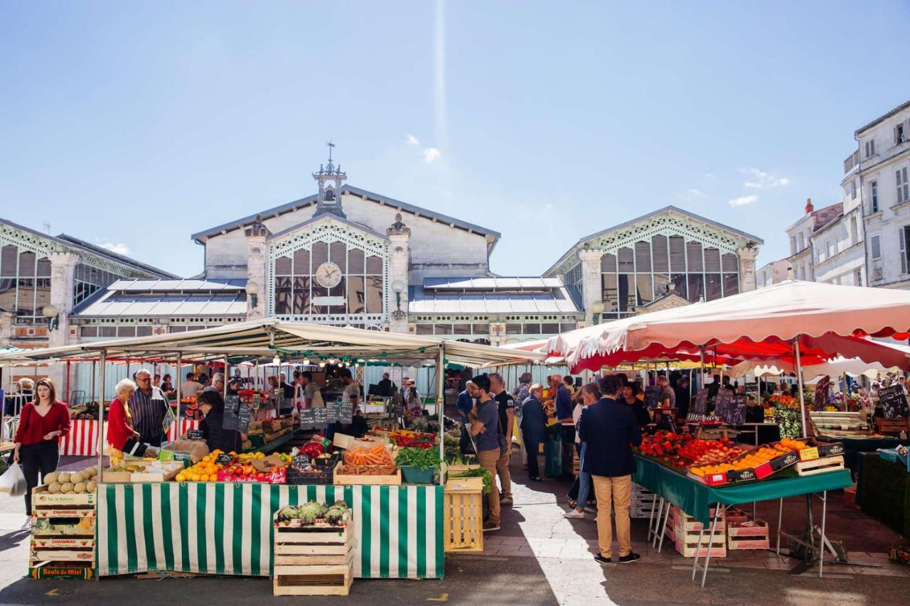 Charmant Cocon Iode Cosy Equipe, Baigne De Lumiere, Situe Au Coeur De La Rochelle A 1Min A Pied Du Marche Central Avec Tv Et Wifi Екстериор снимка